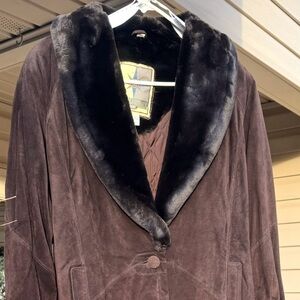 Elegant Dark Brown Teddy Coat with Faux Fur Accents
